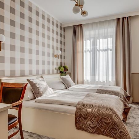Hotel Golfi Poděbrady Exteriör bild