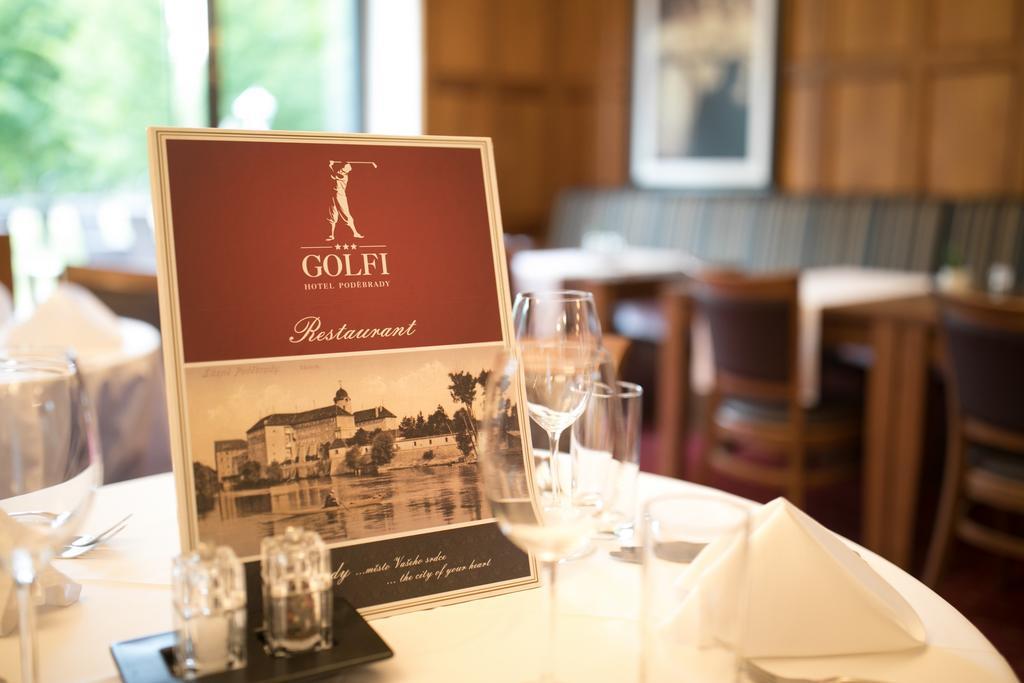 Hotel Golfi Poděbrady Exteriör bild